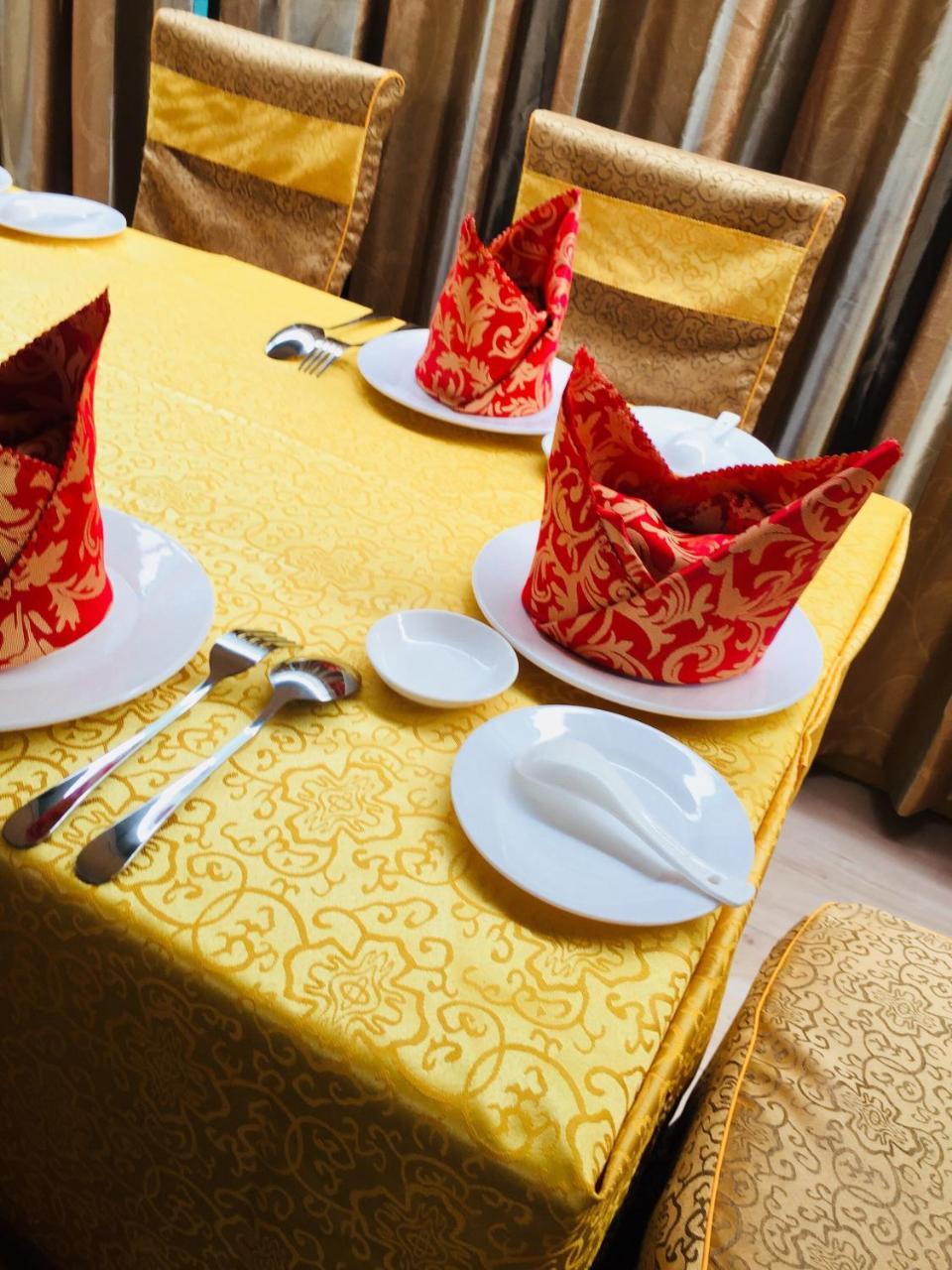 C & Y Hotel Yangon Extérieur photo