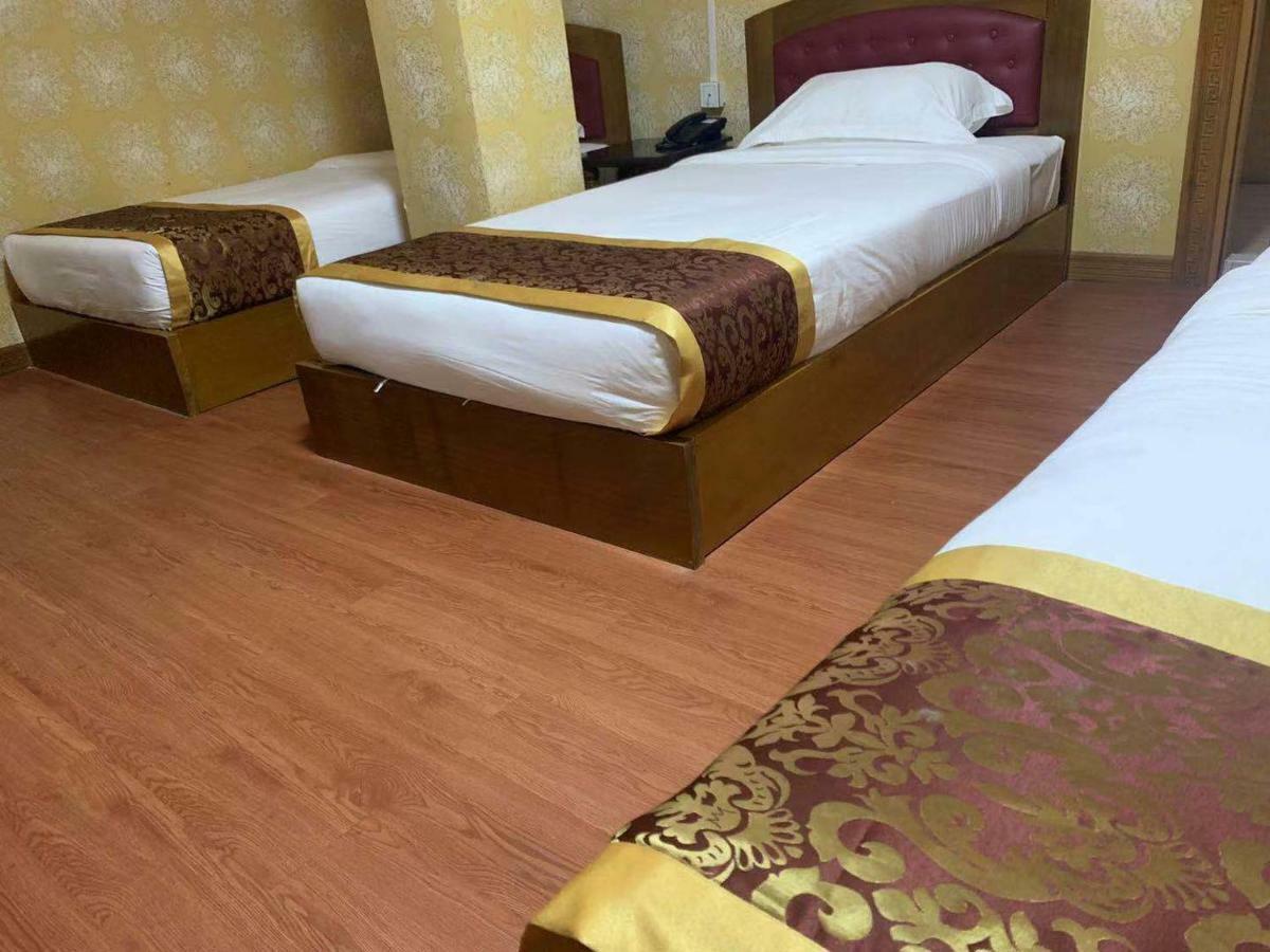C & Y Hotel Yangon Extérieur photo